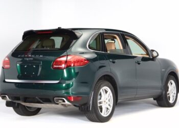 2013 Porsche Cayenne Diesel at No Reserve