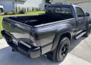 2013 Toyota Tacoma 4×4 5-Speed at No Reserve