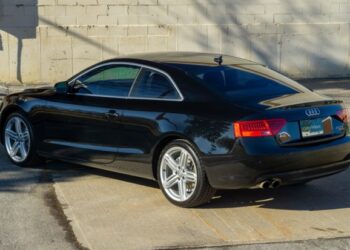 2014 Audi A5 2.0T Premium Plus 6-Speed at No Reserve