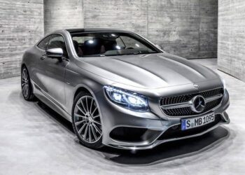 Mercedes Wants ‘Exploding’ Sunroof Lawsuit Thrown Out—But the Case Isn’t Over