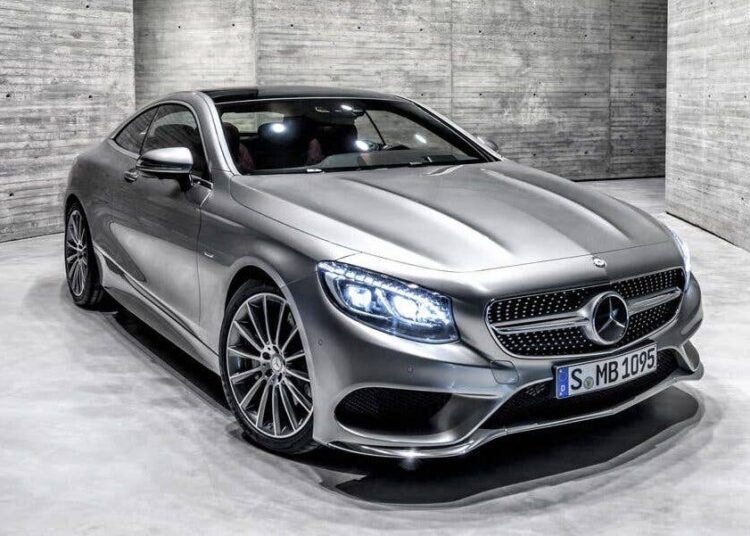 Mercedes Wants ‘Exploding’ Sunroof Lawsuit Thrown Out—But the Case Isn’t Over