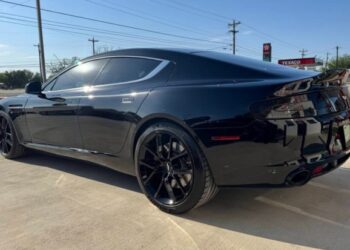 20k-Mile 2016 Aston Martin Rapide S