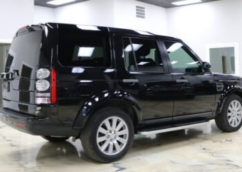 2016 Land Rover LR4 at No Reserve