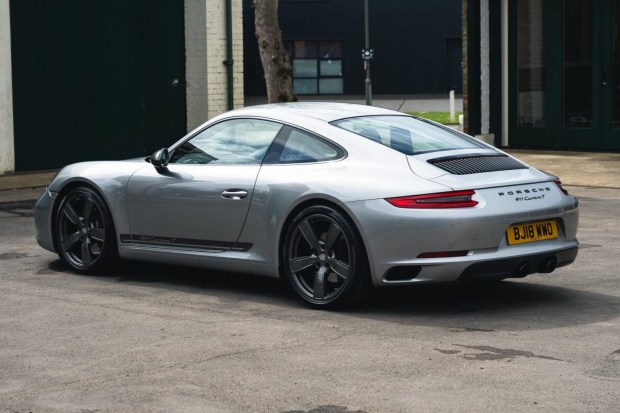 9k-Mile 2018 Porsche 911 Carrera T 7-Speed