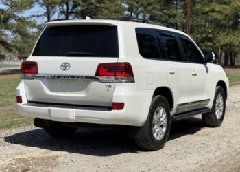 2018 Toyota Land Cruiser URJ200