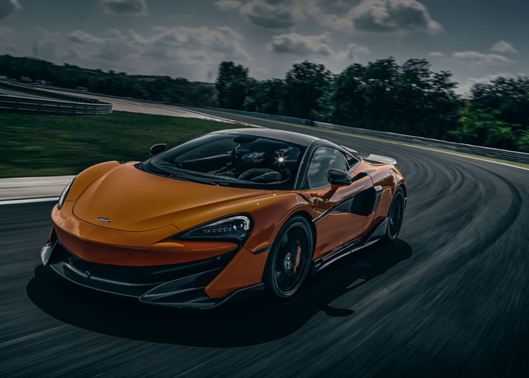 Rare McLaren 600LT Hits “Slow Down” Pole and Ends Up on a Wall