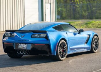 3,200-Mile 2019 Chevrolet Corvette Z06 Coupe 3LZ 7-Speed