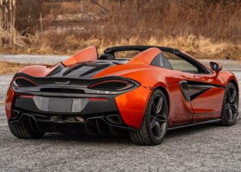 2019 McLaren 570S Spider at No Reserve