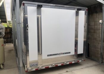 2020 JIMGLO Elite 22′ Enclosed Trailer
