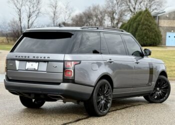 16k-Mile 2021 Land Rover Range Rover HSE P525 LWB Westminster Edition