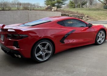 739-Mile 2022 Chevrolet Corvette Stingray Coupe 1LT Z51