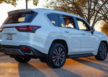 2024 Lexus LX600 Premium