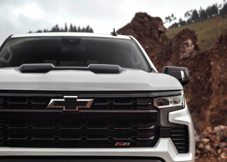 The Chevrolet Silverado LT Trail Boss Ditches Turbo-Four Engine and Now Gets V8 Power Standard