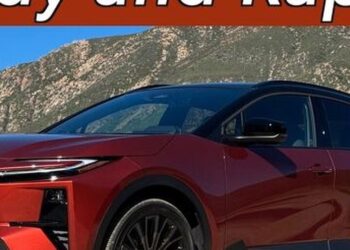 2026 Toyota C-HR XSE Review: All-wheel-drive, dual-motor, BEV! Time to Hustle!