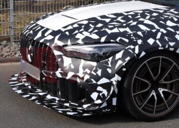 Mercedes’ 646-HP AMG CLE Could Make the BMW M4 CSL Look Tame