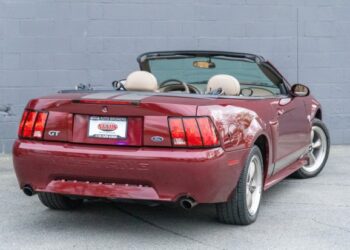 2k-Mile 2004 Ford Mustang GT Convertible 40th Anniversary 5-Speed