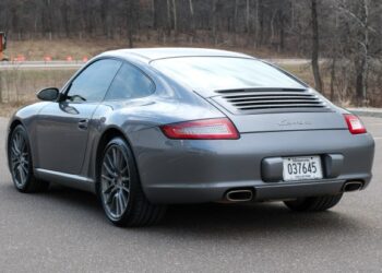 2006 Porsche 911 Carrera Coupe 6-Speed