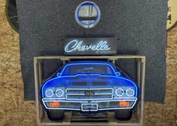 Neon Chevrolet Chevelle Signs & Clock at No Reserve
