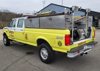 23k-Mile 1997 Ford F-350 XL Crew Cab 4×4 5-Speed Fire Truck