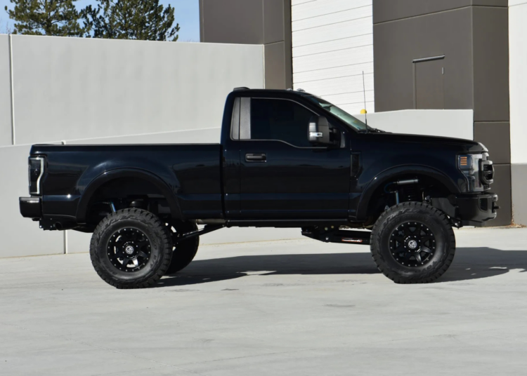 This Shortened Godzilla V8 Ford F-350 Shows Why Bigger Isn’t Always Better