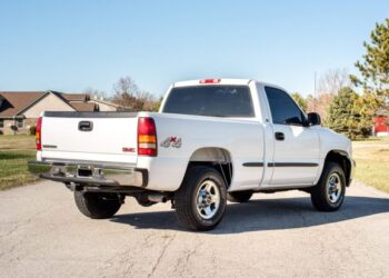20k-Mile 2000 GMC Sierra 1500 SL 4×4