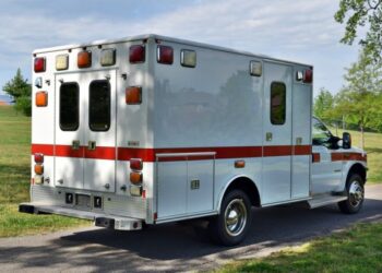 2003 Ford F-450 Power Stroke Ambulance at No Reserve