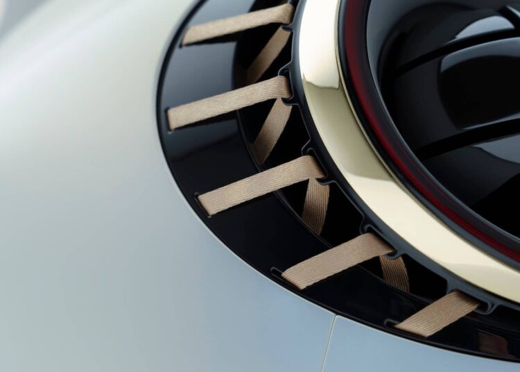 Smart Brings Back the Tiny City Car Idea With a New Electric Concept