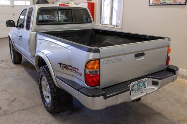 2001 Toyota Tacoma SR5 Xtracab TRD V6 Stepside 5-Speed at No Reserve