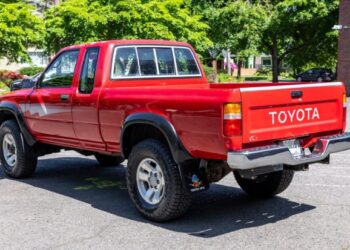 1992 Toyota Pickup XtraCab Deluxe V6 4×4 5-Speed