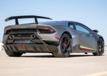 16k-Mile 2018 Lamborghini Huracan LP640-4 Performante Coupe