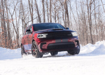 Dodge Brought Back the V6 Durango Because It Ran Out of V8s