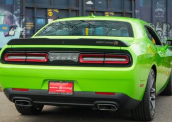 911-Mile 2023 Dodge Challenger R/T Scat Pack 6-Speed at No Reserve