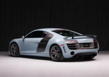 Meissen Blue 2012 Audi R8 GT