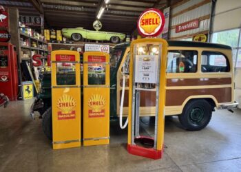 Shell-Branded Gilbarco Model 96C Gas Pump at No Reserve