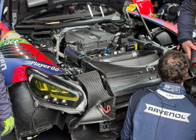 Verstappen/Auer lose likely Nordschleife victory