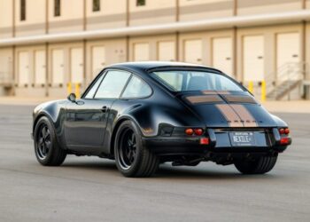 3.2L-Powered 1975 Porsche 911S Coupe 5-Speed