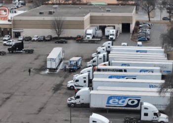 Dirty ‘Chameleon Carriers’ Ignore Truck Safety Rules by Sneakily Switching Names