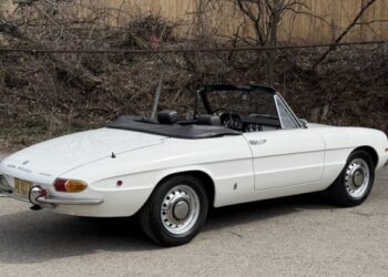 1969 Alfa Romeo 1750 Spider Veloce