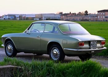 1.8L-Powered 1972 Alfa Romeo GT 1300 Junior