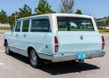 1973 International Harvester Travelall 1010D Custom