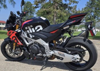 497-Mile 2023 Aprilia Tuono V4 1100 Factory
