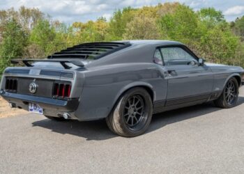 Coyote-Powered 1970 Ford Mustang Mach 1 6-Speed