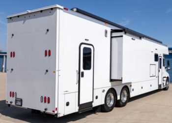 2025 Renegade Classic Garage 2609