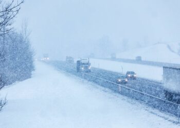 Winter Storm Warning: Up to 4 Feet of Snow & 90 MPH Gusts Threaten Highways Across California
