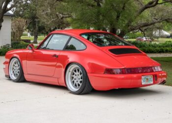 1991 Porsche 911 Carrera 4 Coupe 5-Speed