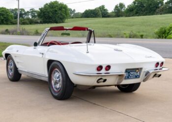 1963 Chevrolet Corvette Convertible L76 327/340 4-Speed