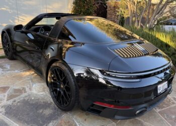 2024 Porsche 911 Targa 4 GTS 7-Speed