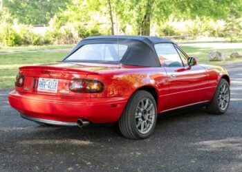 1996 Mazda MX-5 Miata 5-Speed R-Package