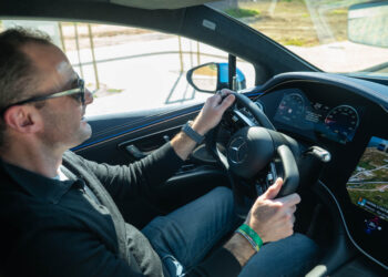 Mercedes Made a Steering Yoke that Actually Works