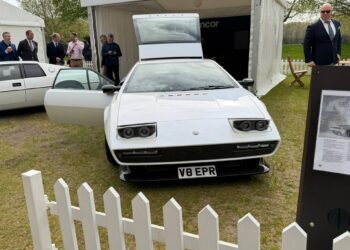 The $580K Lotus Esprit Restomod Looks Perfect in Person—Just 50 Will Be Built